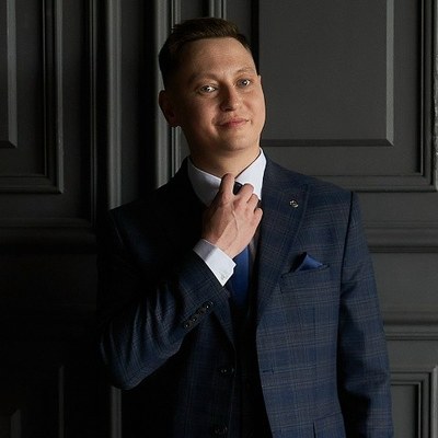 Евгений Тихонов